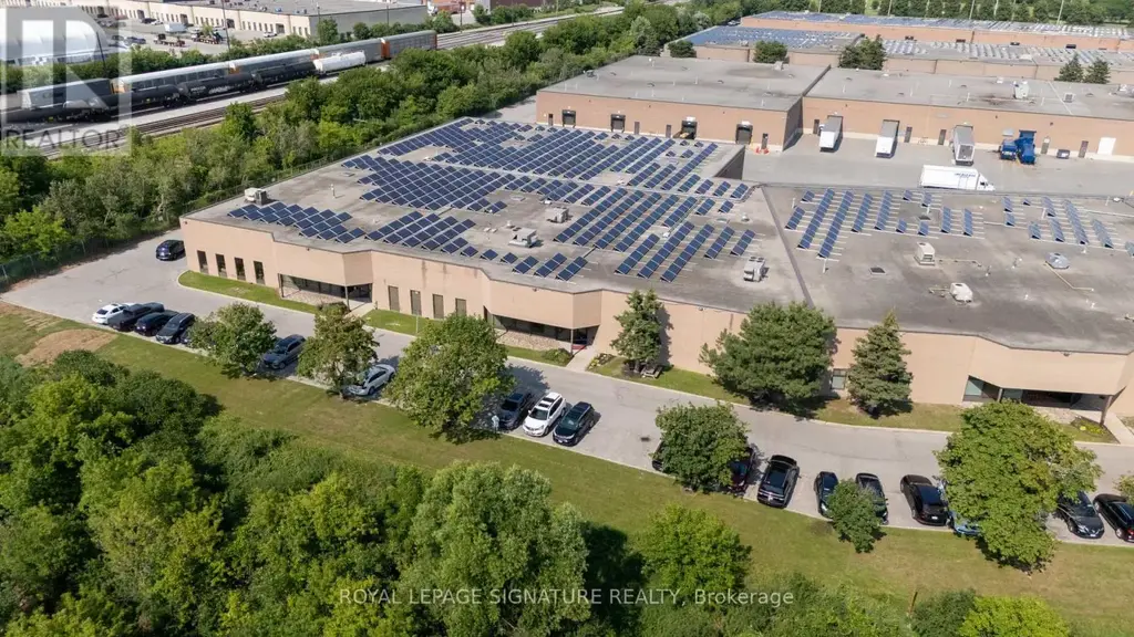 4 - 120 Mclevin Avenue, Toronto (Malvern)